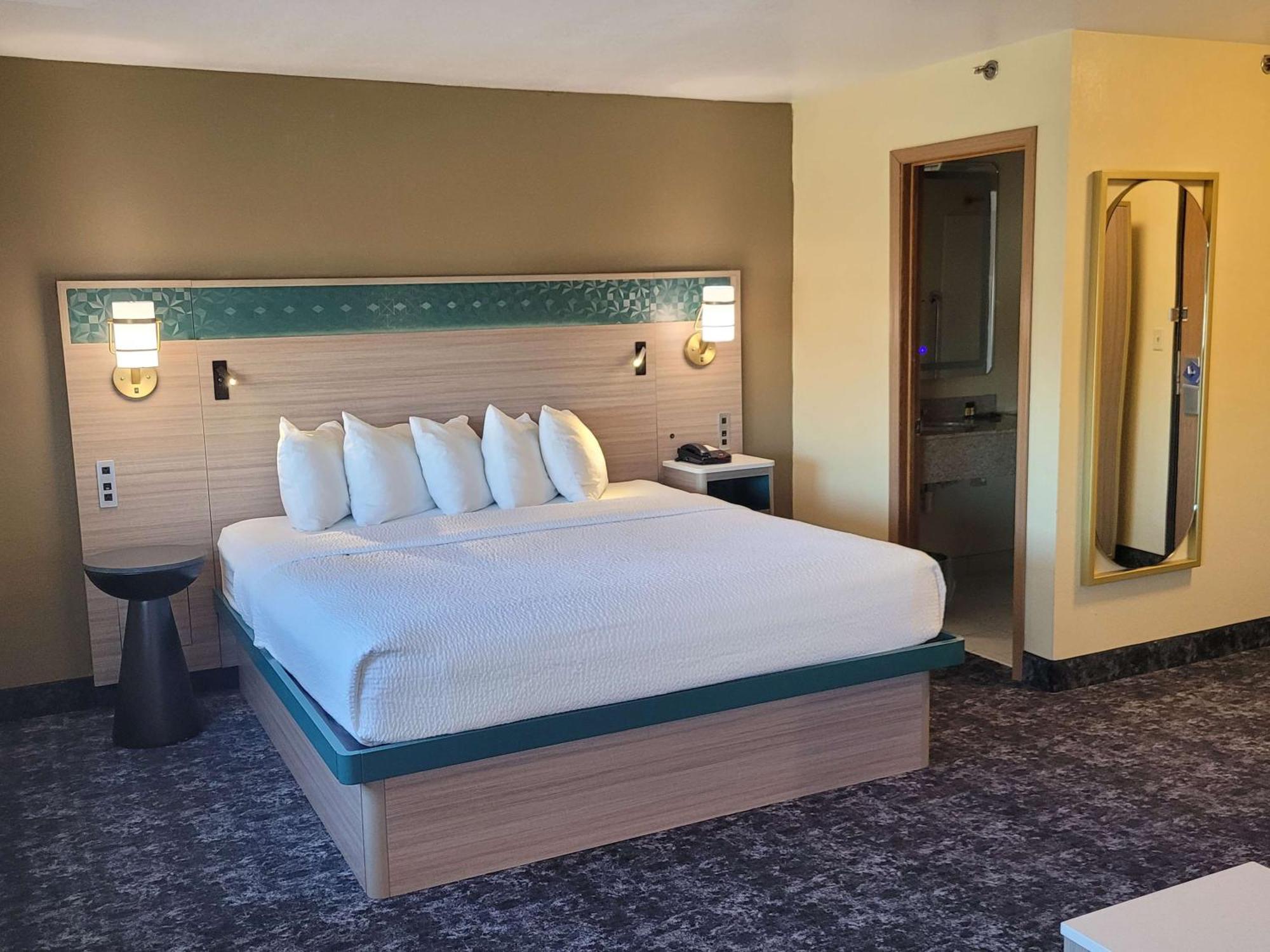 Best Western Plus Altoona Inn מראה חיצוני תמונה